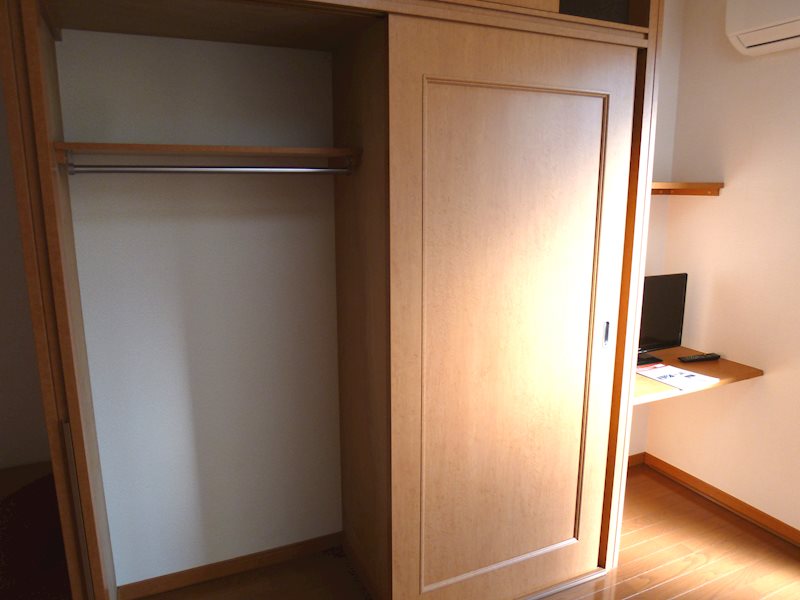 収納　※写真は別号室です。