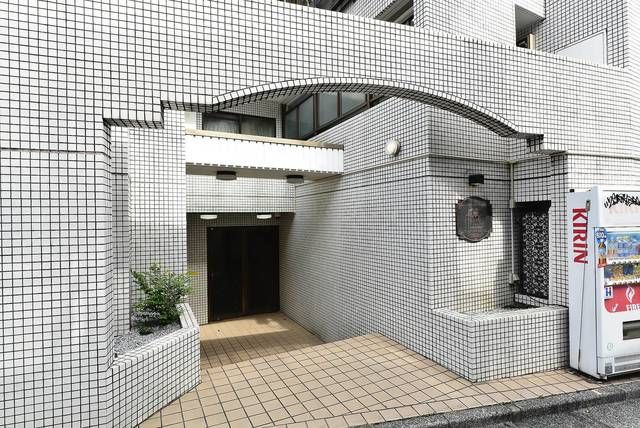 京王線 代田橋駅 徒歩8分 3階建 築42年の外観写真