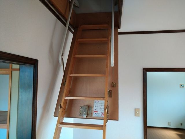 その他　【その他内観】屋根裏収納