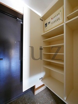 玄関　綺麗な玄関スペース！
