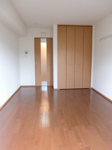 居室・リビング　★明るいフローリングのお部屋です★