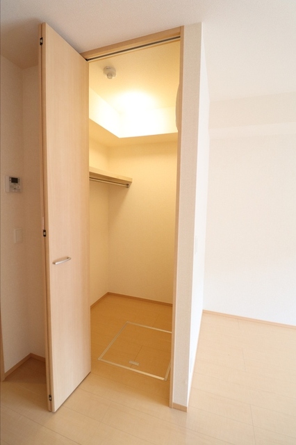 収納　ウォークインクローゼット