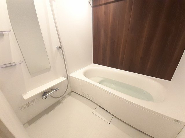 バス・シャワールーム　ゆったり過ごせるお風呂です