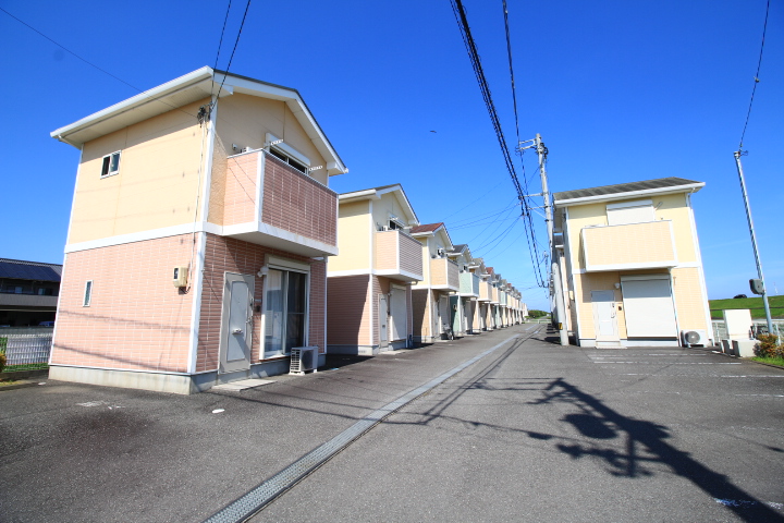 レインボータウン名田の建物外観