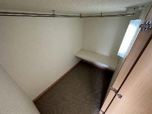 収納　ベッド下収納