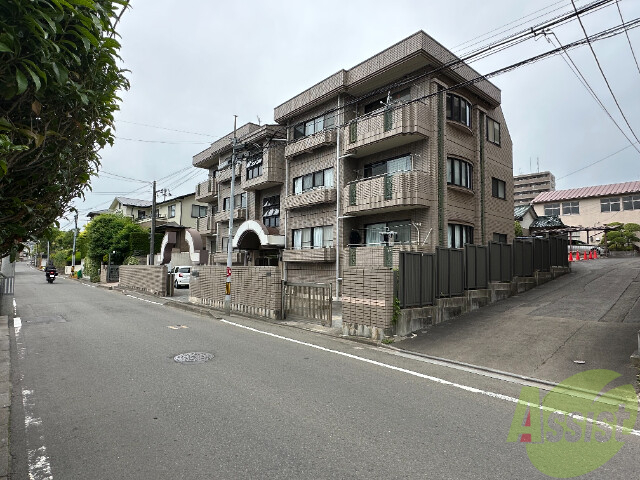 仙台市青葉区八幡のマンションの建物外観