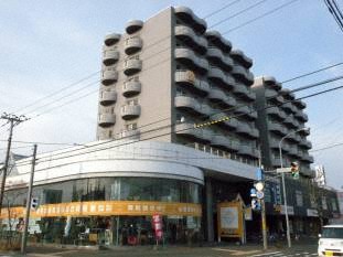 札幌市東区伏古八条のマンションの建物外観