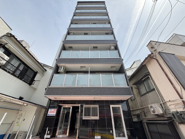 神戸市中央区坂口通のマンションの建物外観