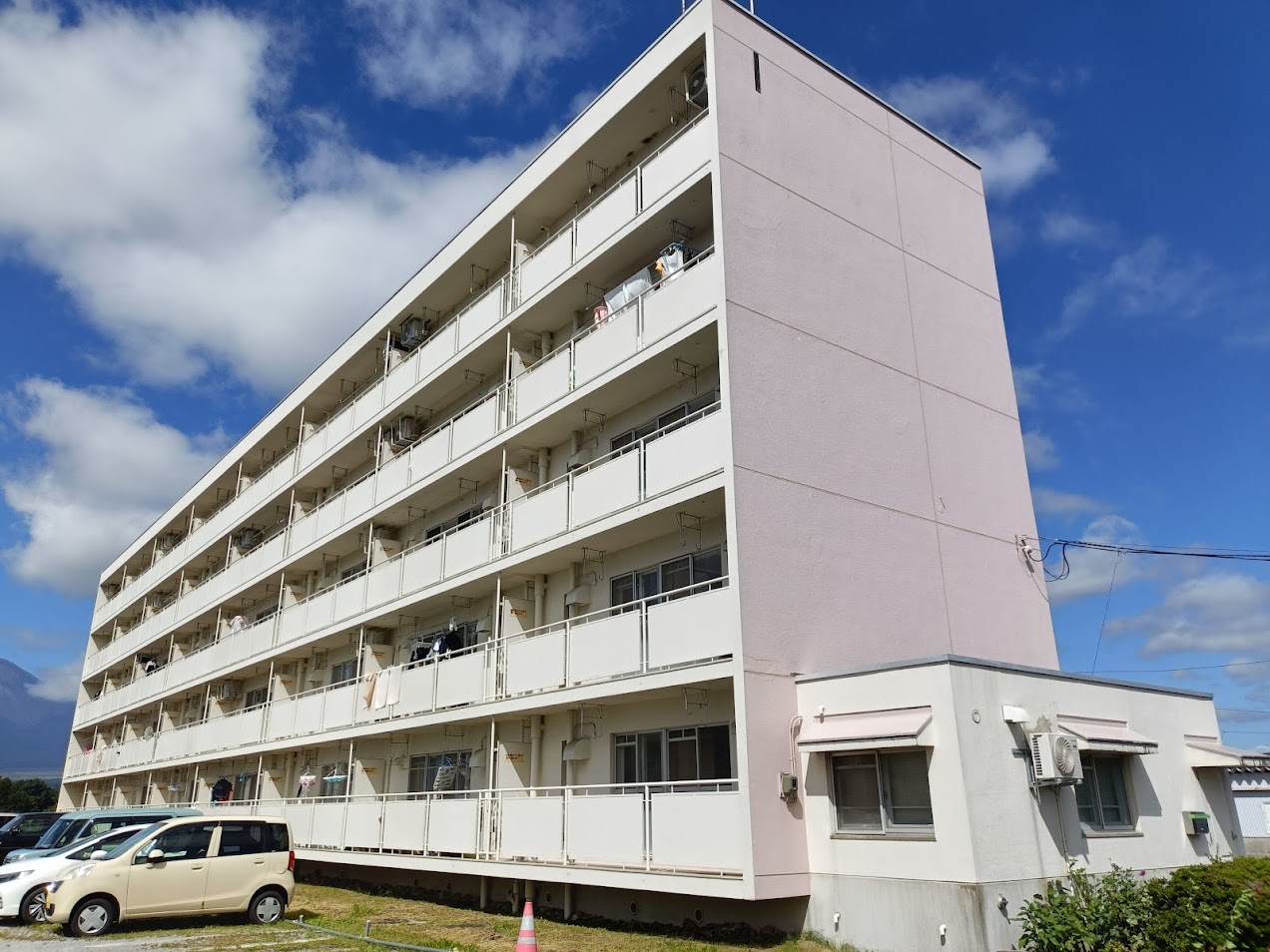 ビレッジハウス渋民1号棟の建物外観