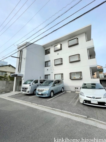 広島市佐伯区美の里のマンションの建物外観