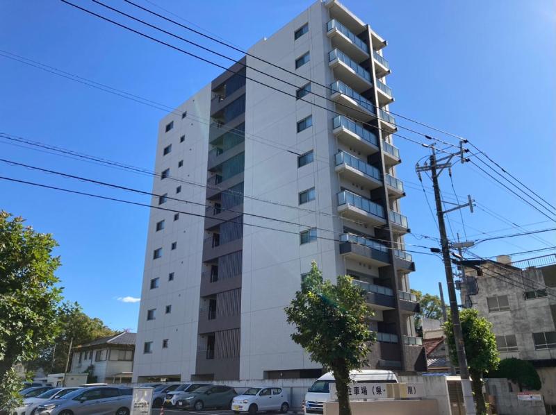 【Ｒｉｖｉｅｒｅ　Ｃｈａｍｐ　宮田町の建物外観】