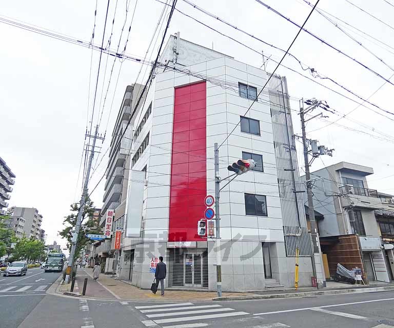 京都市右京区西院東今田町のマンションの建物外観