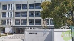 【尼崎市昭和南通のマンションの中学校】