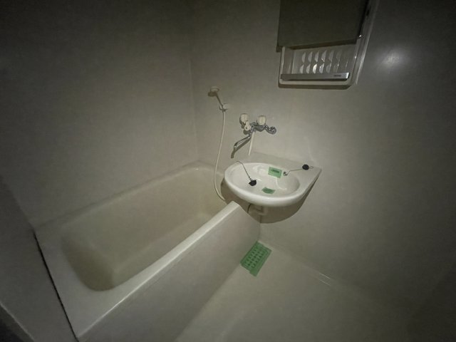 バス・シャワールーム　別号室の写真です。