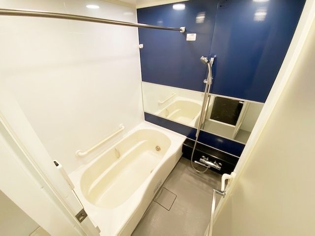 バス・シャワールーム　バスルーム