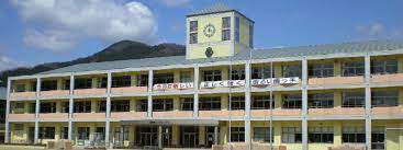 小学校　安富南小学校（小学校）まで595m