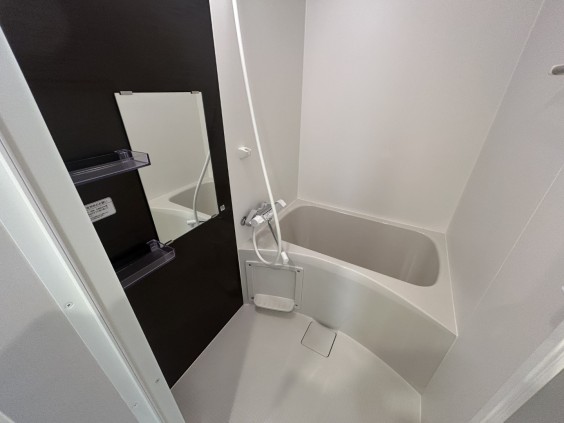 バス・シャワールーム　便利な浴室乾燥機付き