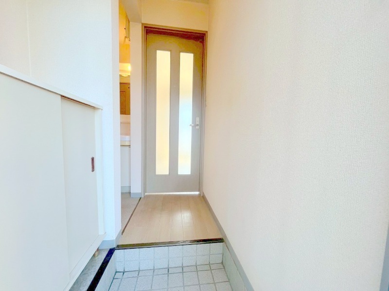 玄関　玄関スペース、シューズボックス付きです♪