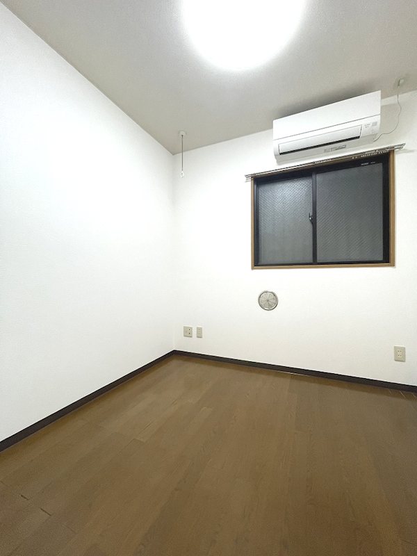 居室・リビング　エアコン・居室照明付き