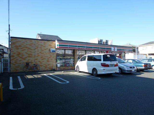 コンビニ　セブンイレブン（コンビニ）まで500m