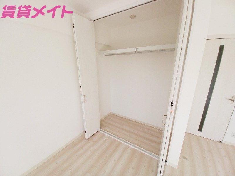 収納　同物件別室反転タイプ画像
