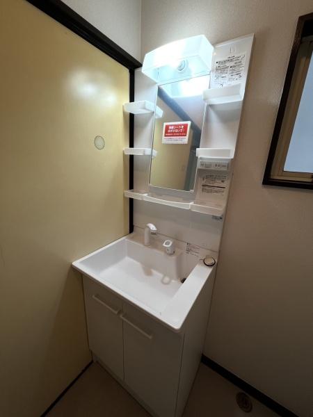 洗面設備　便利なシャンプードレッサー付き