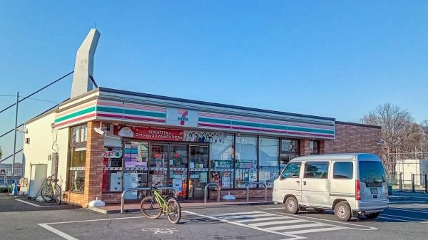 コンビニ　セブンイレブン新座栄1丁目店（コンビニ）まで677m