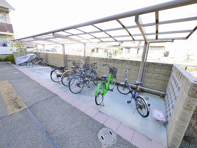 その他設備　自転車置き場