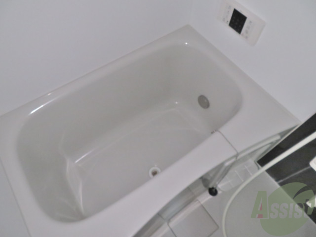 バス・シャワールーム　追焚機能が付いているのでいつでも温かいお風呂に入れますね。