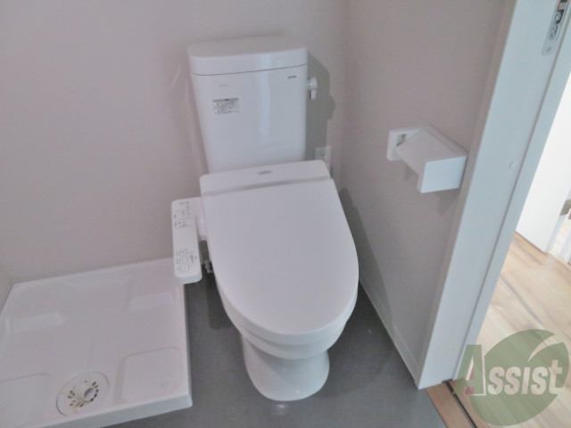トイレ　トイレにはウィシュレット機能が付いているのでいいですね。
