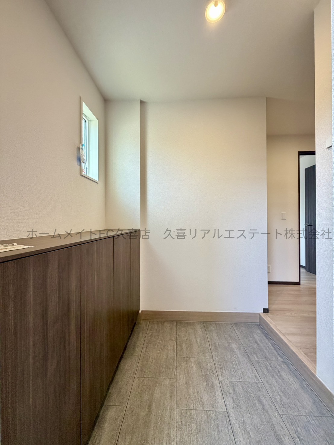 玄関　同建物別号室