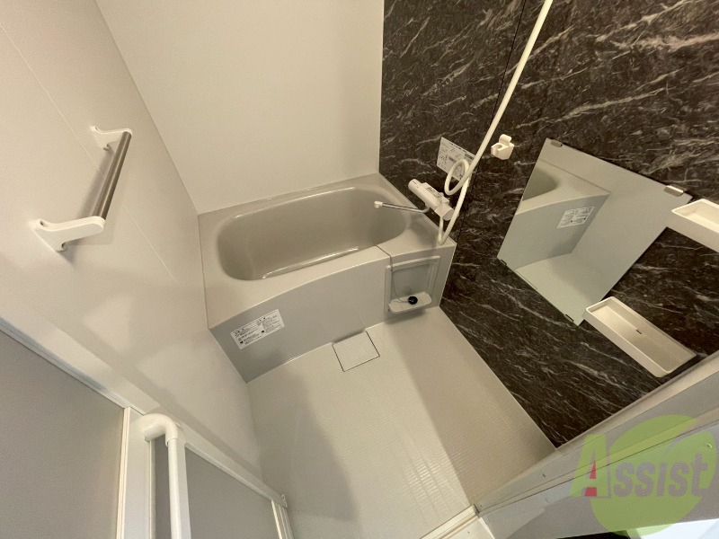 バス・シャワールーム　お風呂になります。一日の疲れを癒してくださいね。