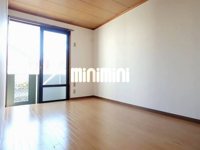 居室・リビング　別号室参考写真