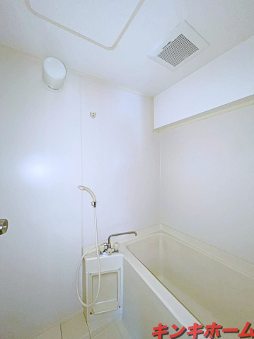 バス・シャワールーム　写真は参考写真です。現況を優先してください。写真は参考写真で