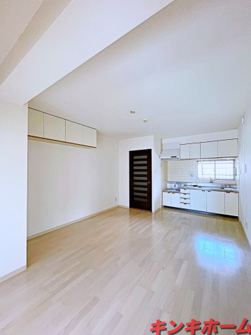 居室・リビング　写真は参考写真です。現況を優先してください。