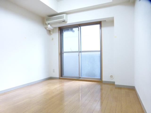 居室・リビング　内観