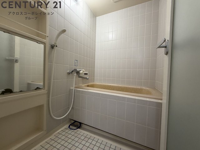 バス・シャワールーム　ゆったり過ごせるお風呂です