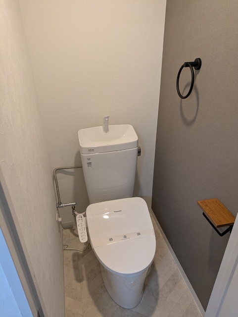 トイレ　★洗浄機能付暖房便座★