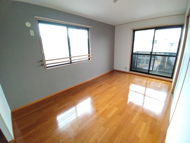 居室・リビング　※同タイプ参考写真（クロスの色が異なる場合があります）