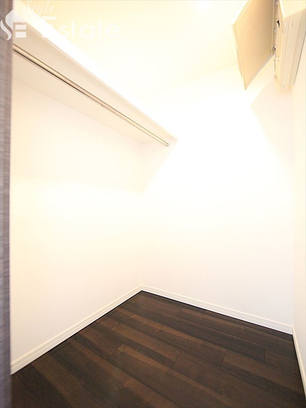 収納　ウォークインクローゼット