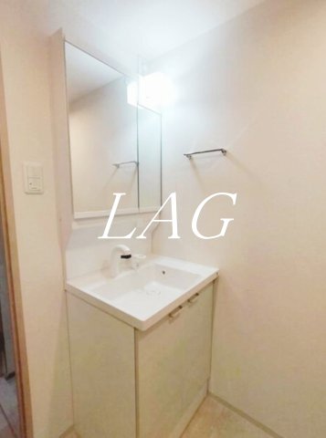 洗面設備　独立洗面台です。