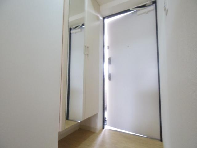 玄関　同イメージ反転