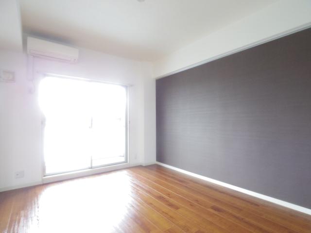 居室・リビング　同イメージ反転