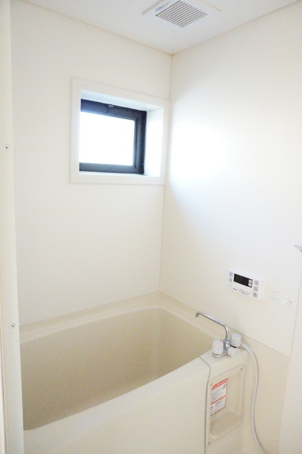 バス・シャワールーム　追焚給湯付きバス