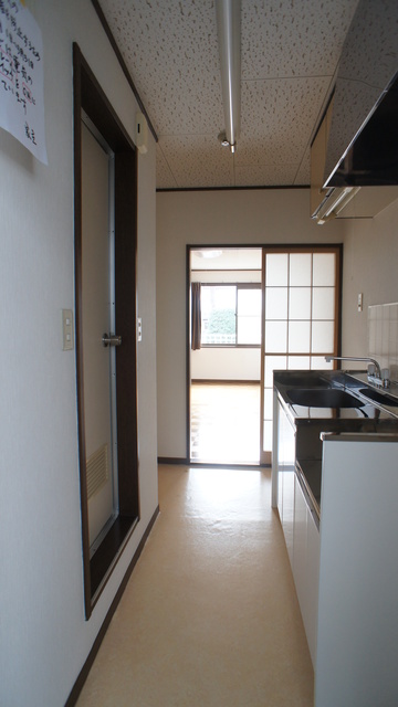 玄関　玄関から見たお部屋です♪