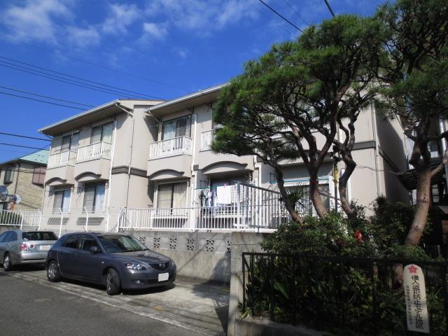 建物外観　近隣に駐車場がありますが、まず空き確認してください。