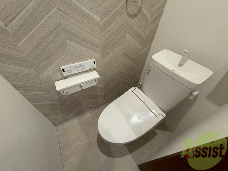 トイレ　こちらはトイレになります。ウォシュレット機能付。