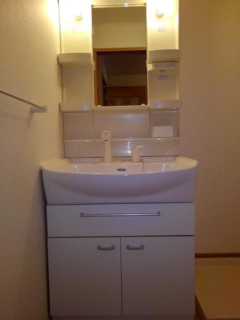 洗面設備　洗面化粧台