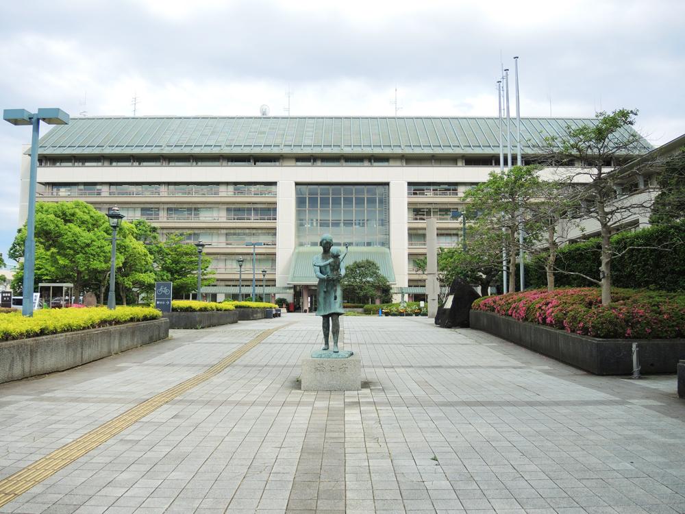 役所　成田市役所（役所）まで1084m