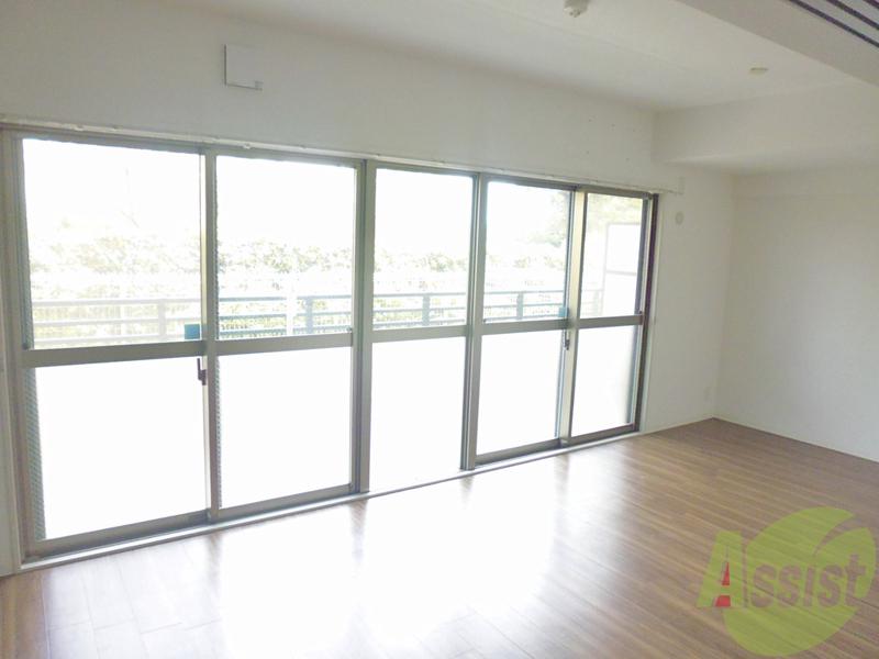 居室・リビング　ハイグレードな築浅賃貸物件！ファミリー様に好評ですよ